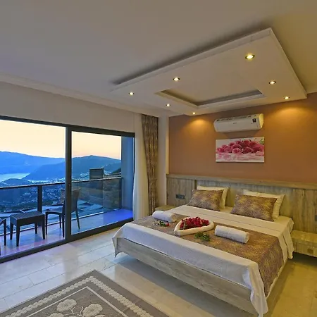Bond Kalkan